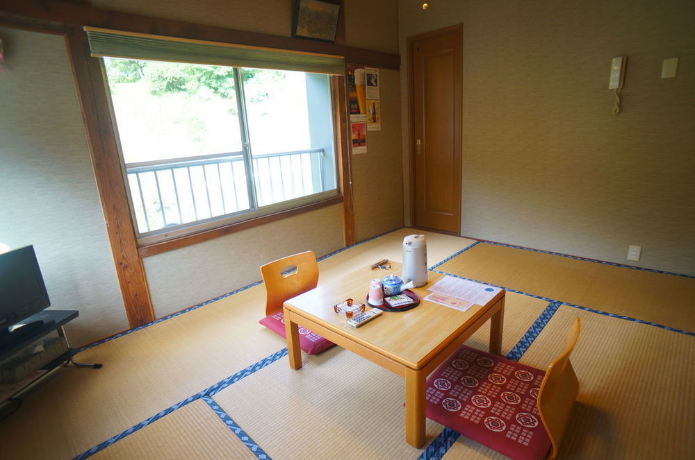 Hotel Takaosou à Yufu Extérieur photo