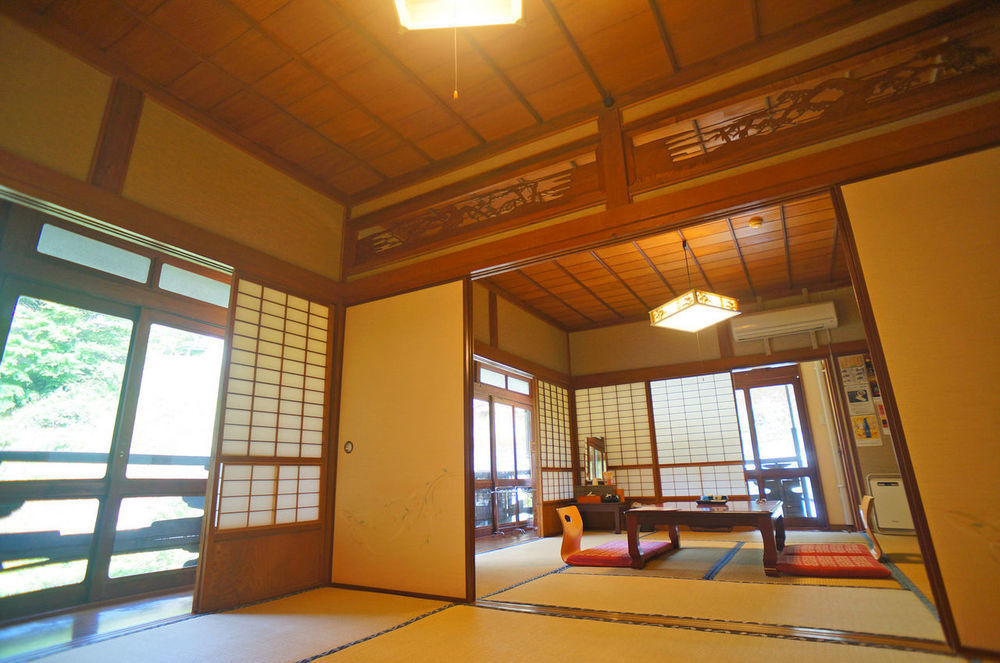 Hotel Takaosou à Yufu Extérieur photo