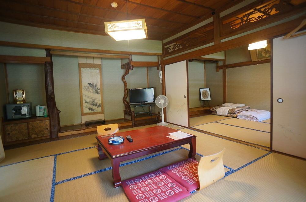 Hotel Takaosou à Yufu Extérieur photo
